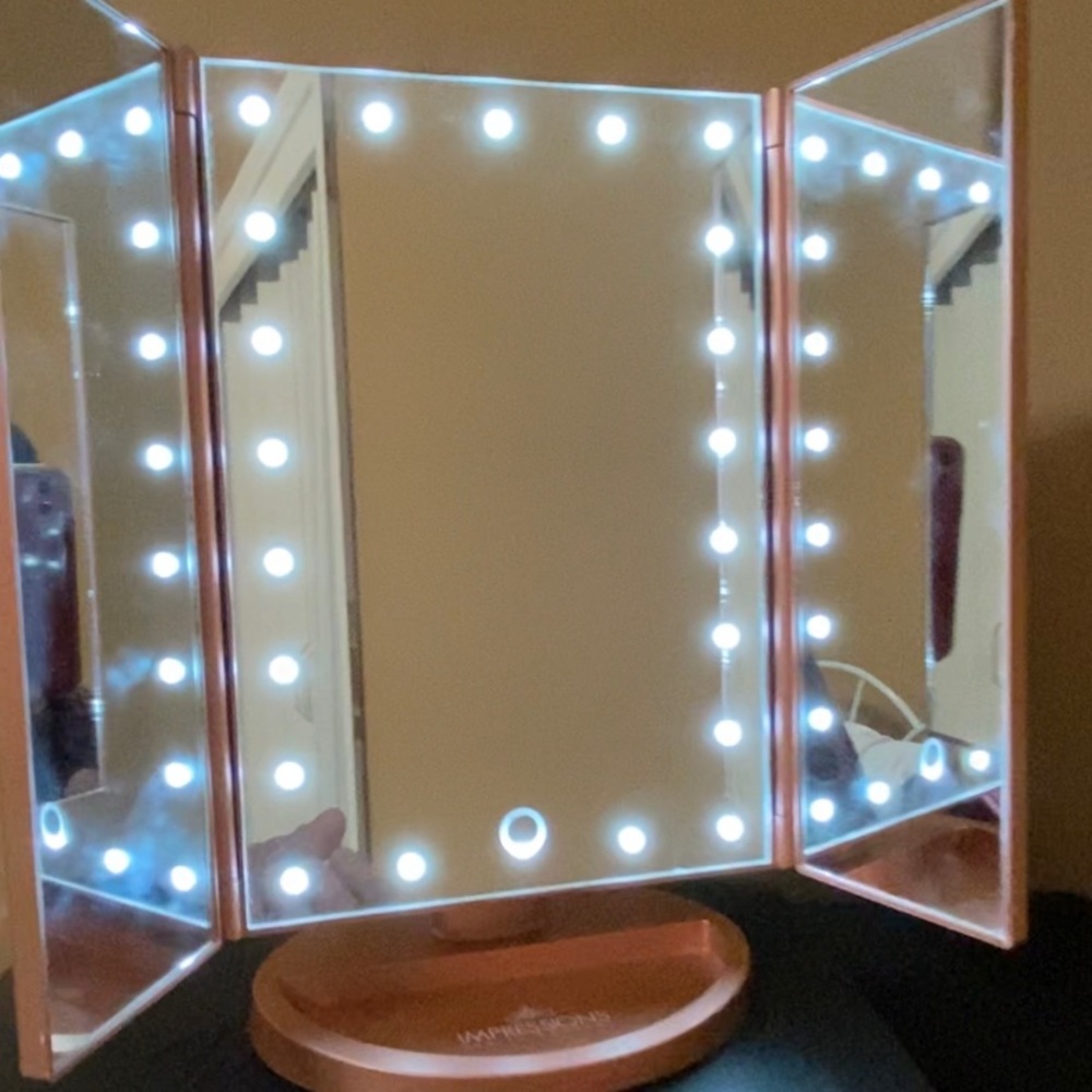 Make up mirror
